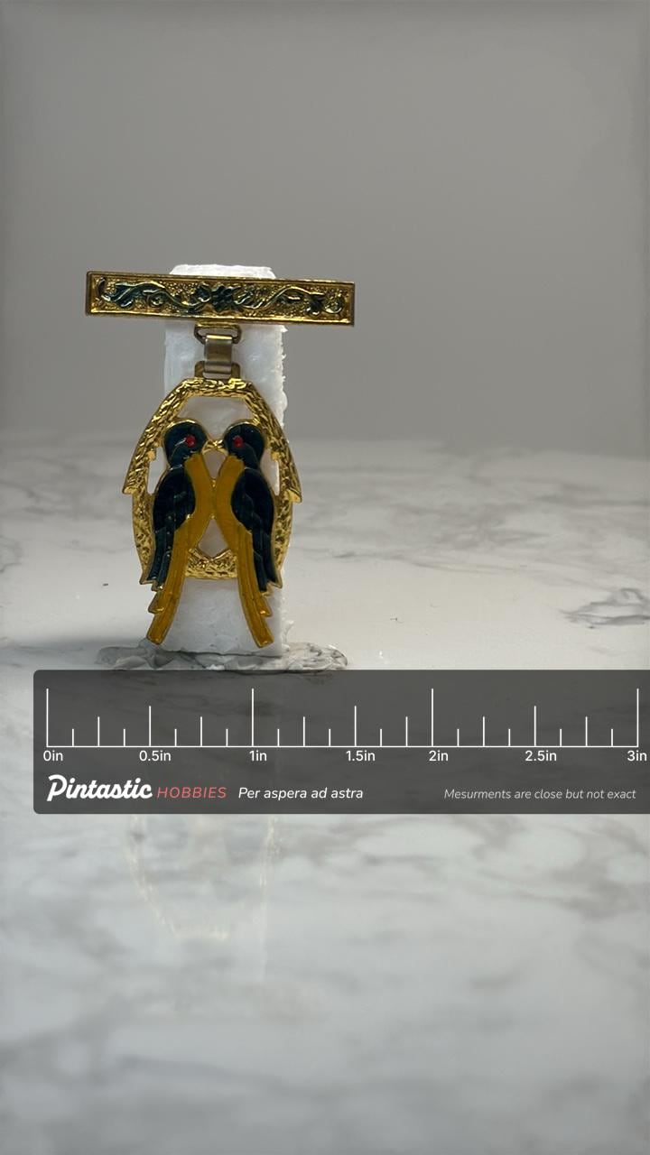Love Birds Dangle Pin: Gold Tone Enamel - Vintage Nature Accessory with ruler overlay for size reference