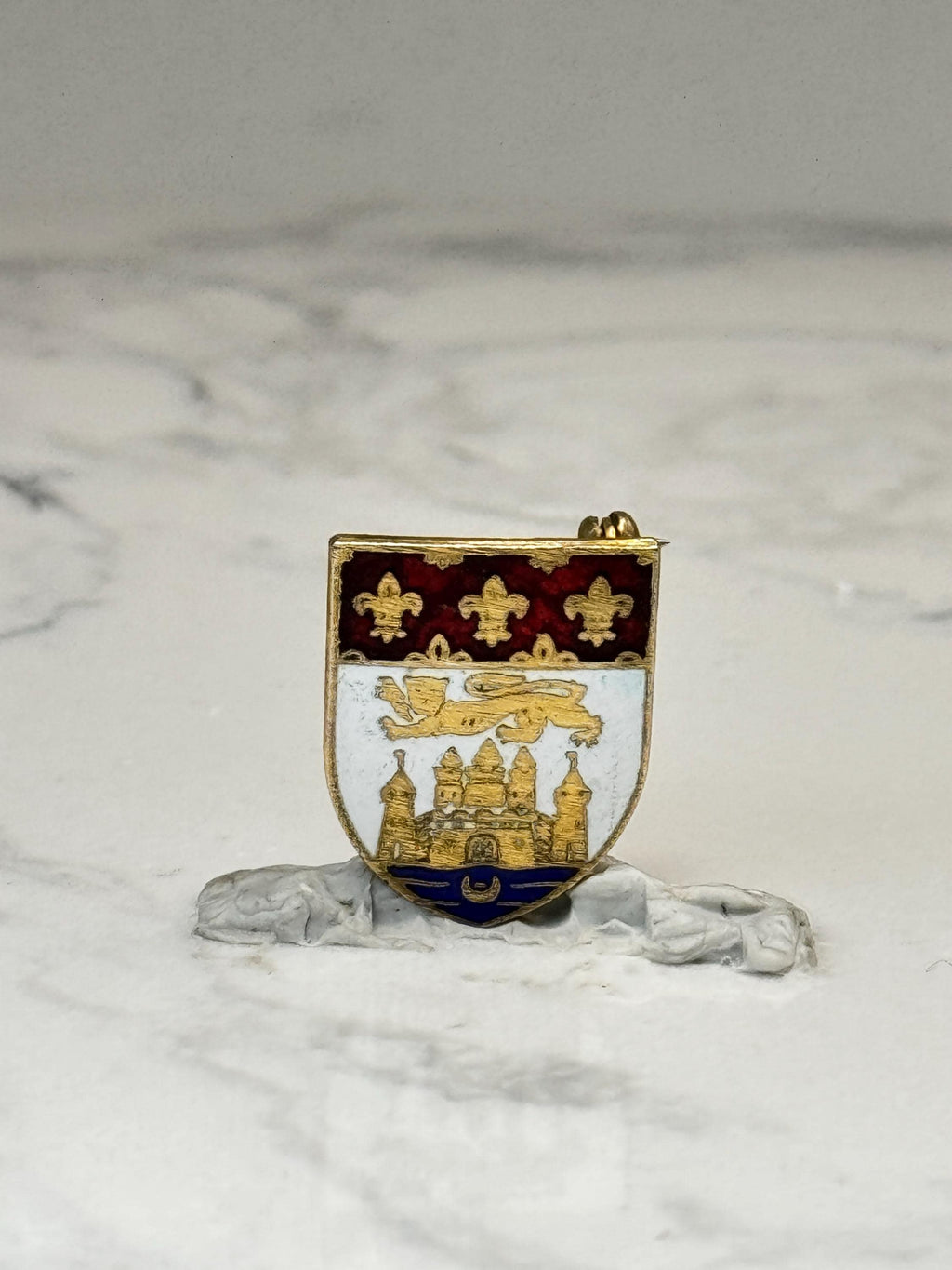 Vintage Heraldic Crest Shield Enamel Lapel Pin Gold Tone Lion Castle