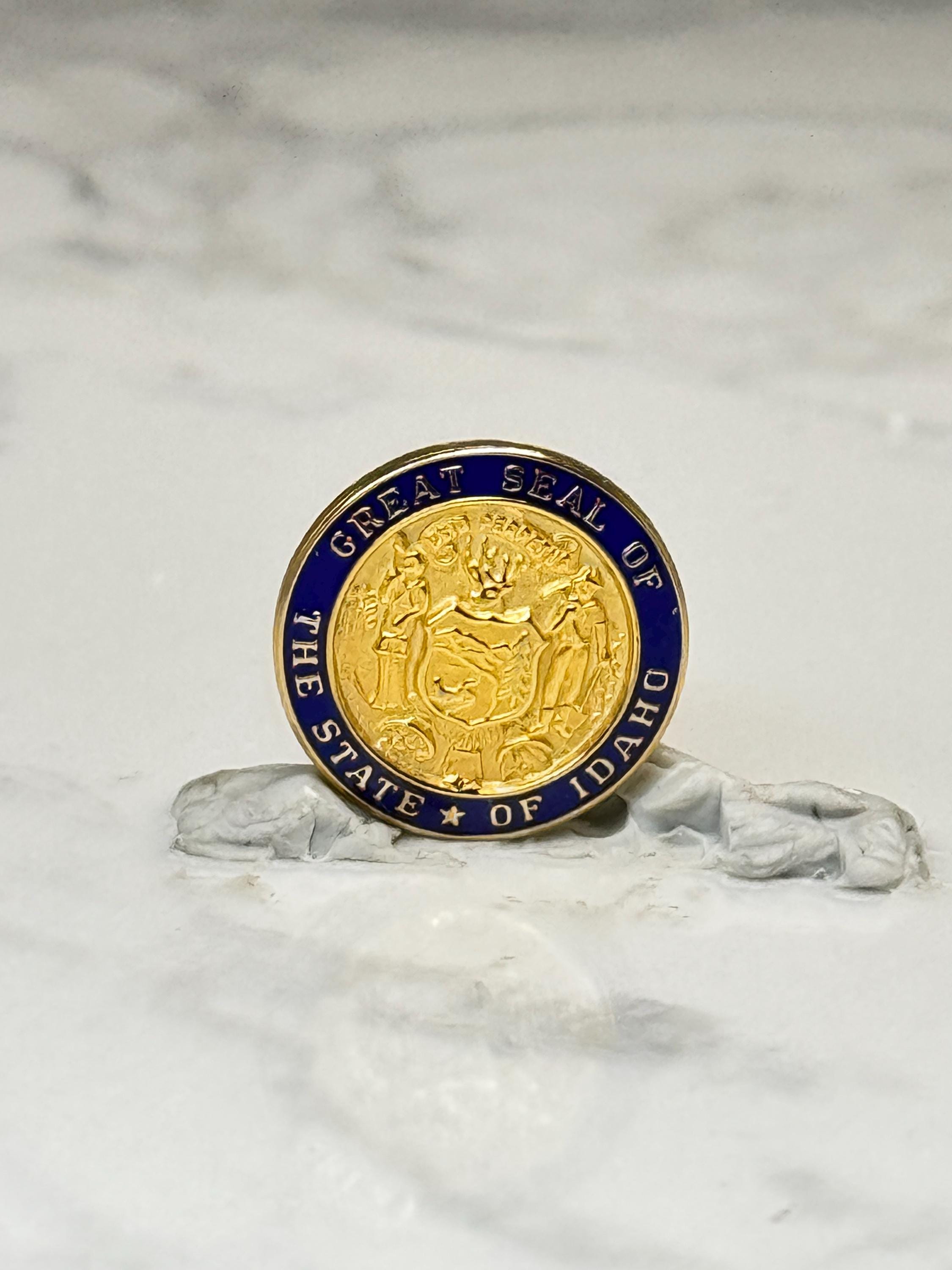 Great Seal of Idaho Lapel Pin: Gold Tone Enamel - State Souvenir