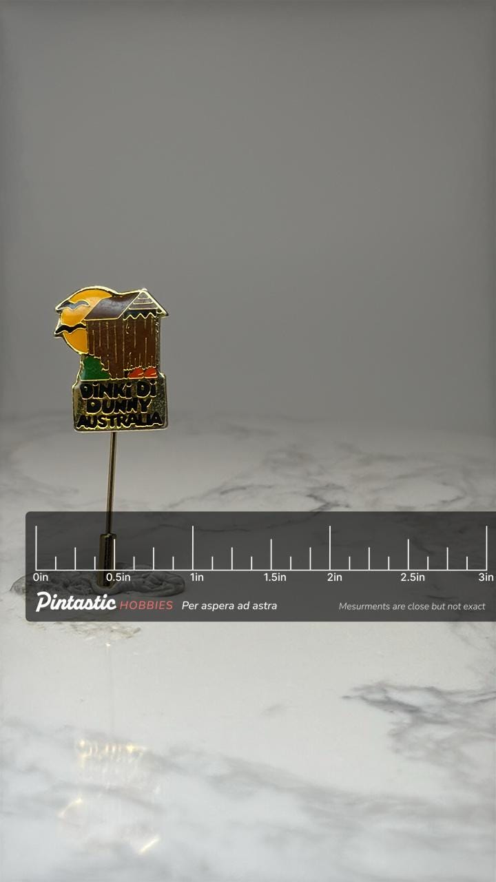 Dinki Di Dunny Australia Stick Pin: Gold Tone Enamel - Souvenir Accessory with ruler overlay for size reference
